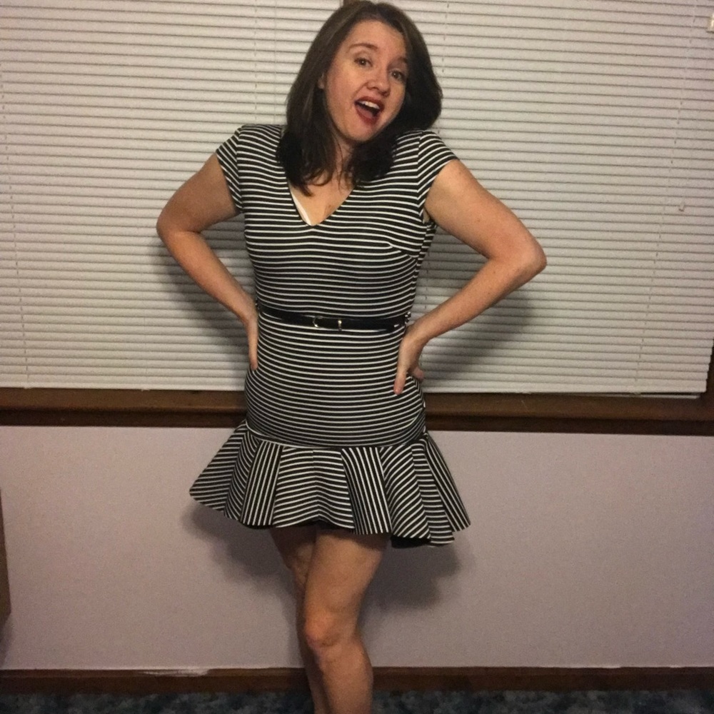 From office to party, this dress has it all. Show your curves with flair.